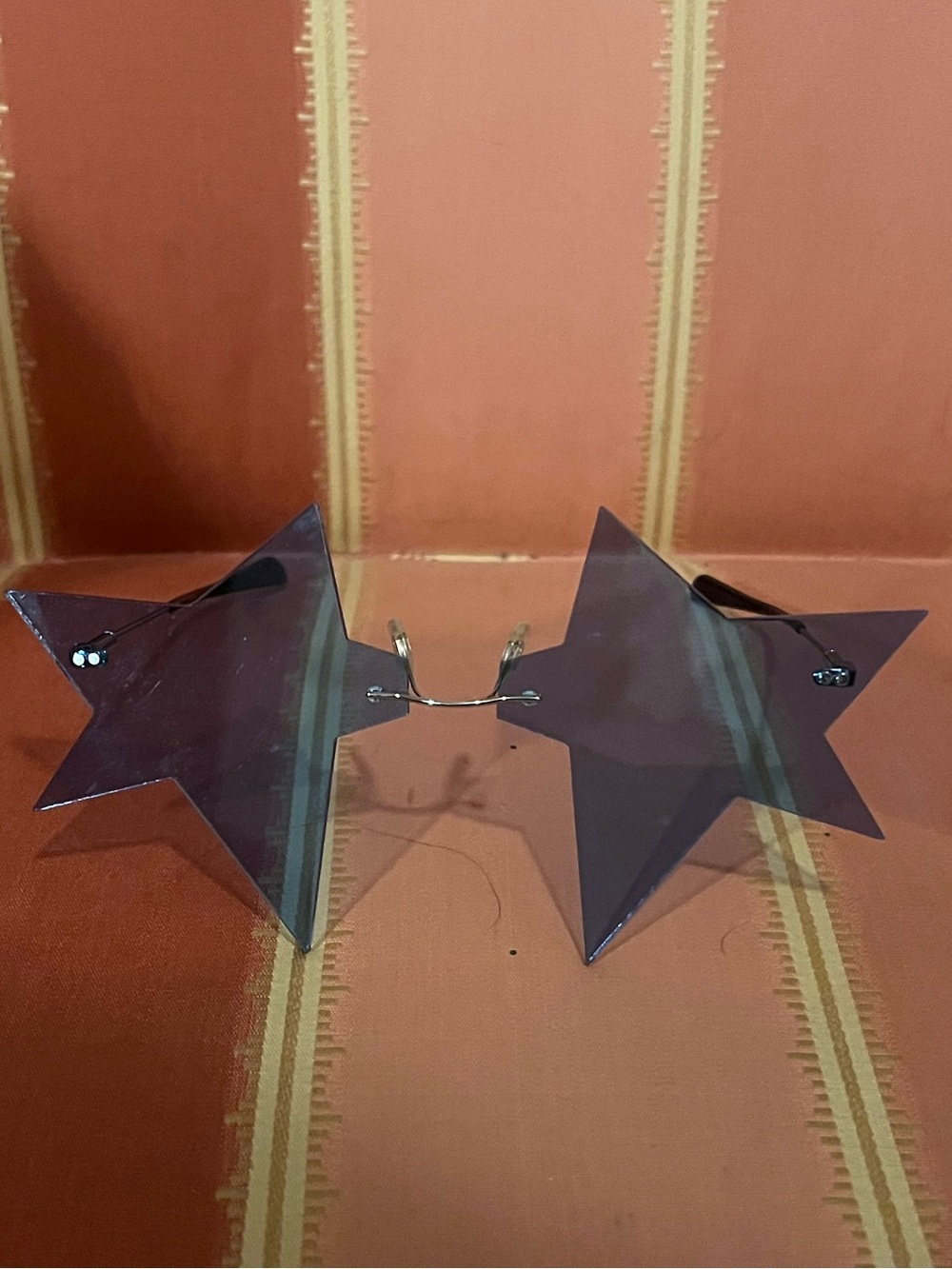 ⭐️ STAR STRUCK ⭐️ Rimless star-shaped sunglasses purchased at 2017 Dragcon